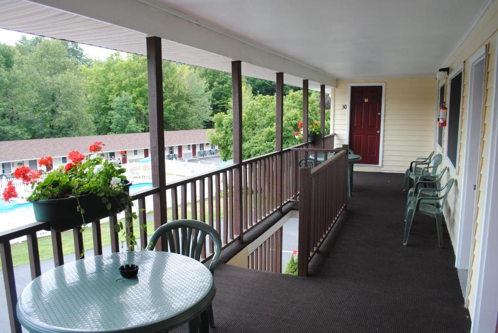 Fran Cove Motel Lake George Exterior foto